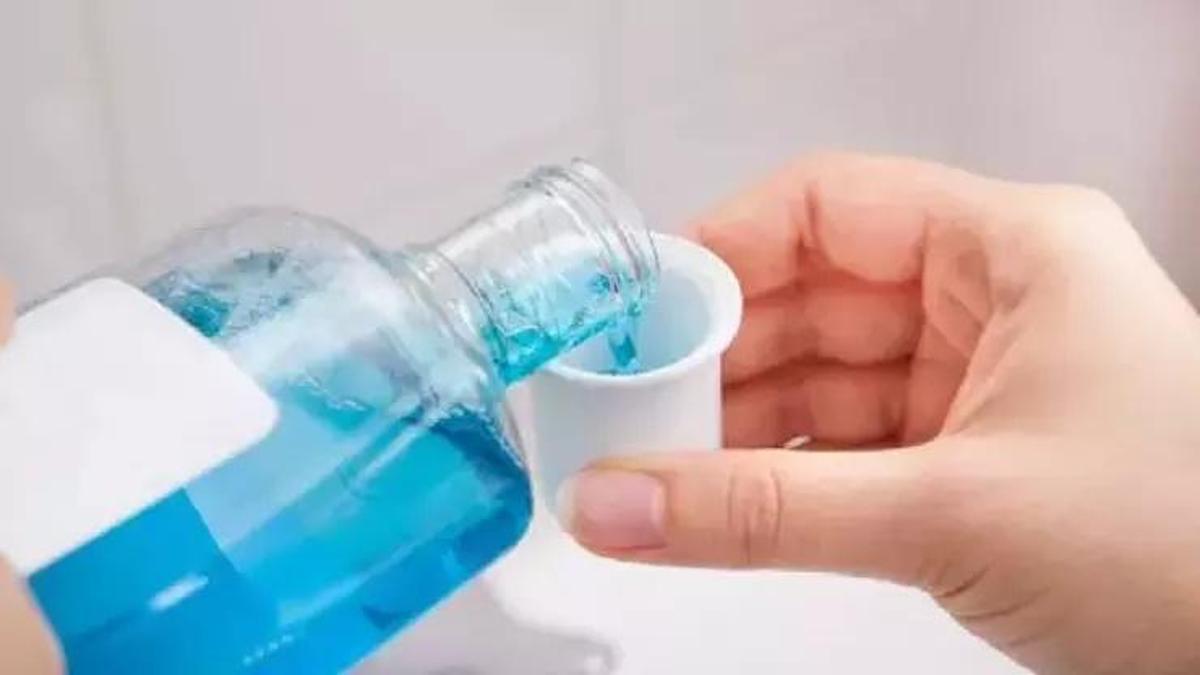 Ağız çalkalamak, gargara yapmak orucu bozar mı? DİB oruçluyken ağız çalkalama fetvası