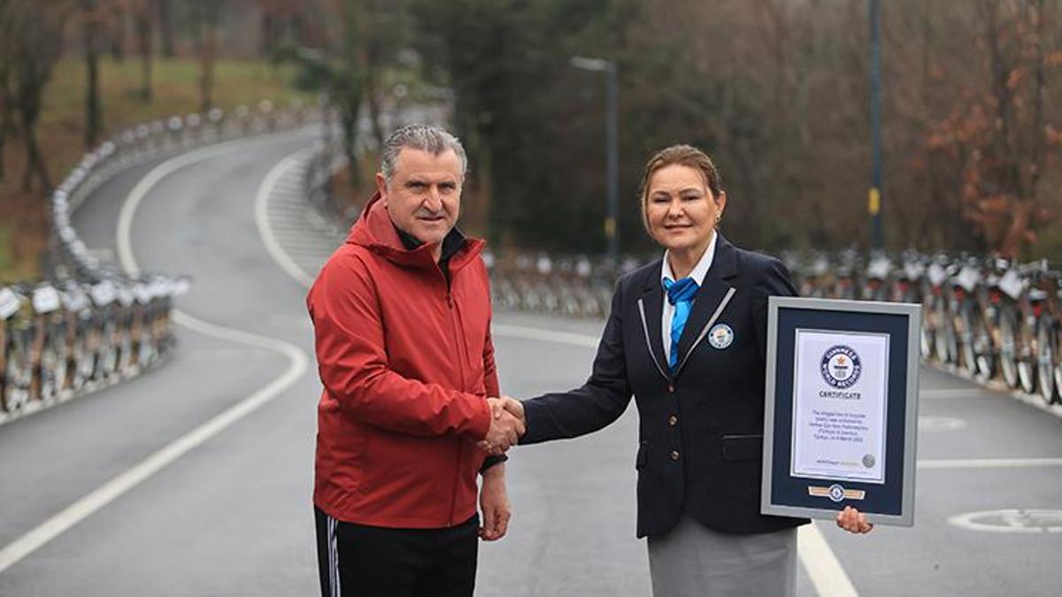Türkiye bisiklette dünya rekoru kırdı! Bakan Bak: Herkesi hareket etmeye davet ediyoruz