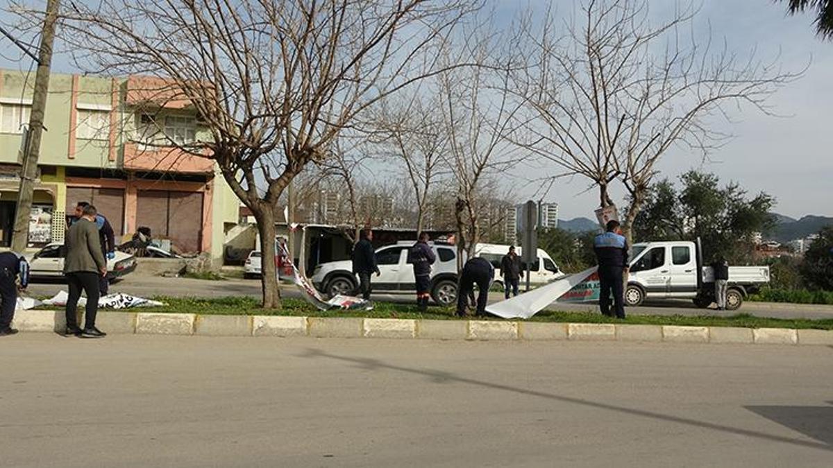 Kozan’da afiş kirliliği sona erdi