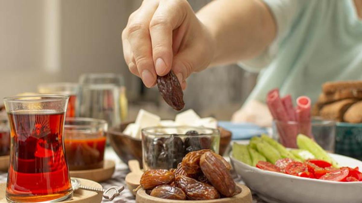 Ramazan bayramı arefesi oruç tutulur mu? Arefe günü akşamı teravih namazı kılınır mı, arefe günü oruç tutmak farz mıdır?