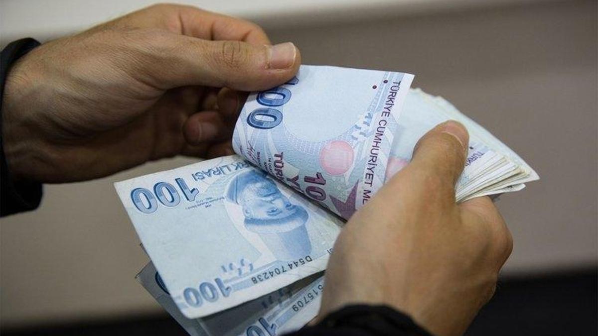 Yaşlı ve engelli aylıkları banka hesaplarına yatırıldı