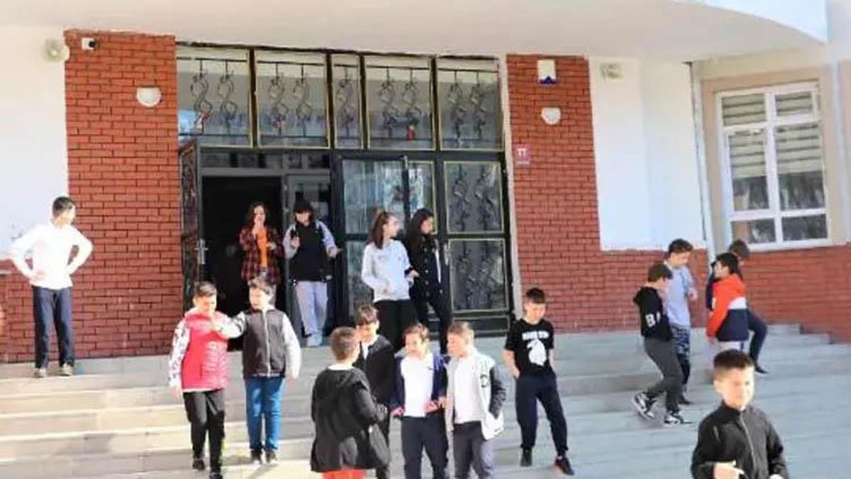 Ara tatil kaç gün olacak 2024? Nisan ara tatili bayramla birleşir mi 2024?
