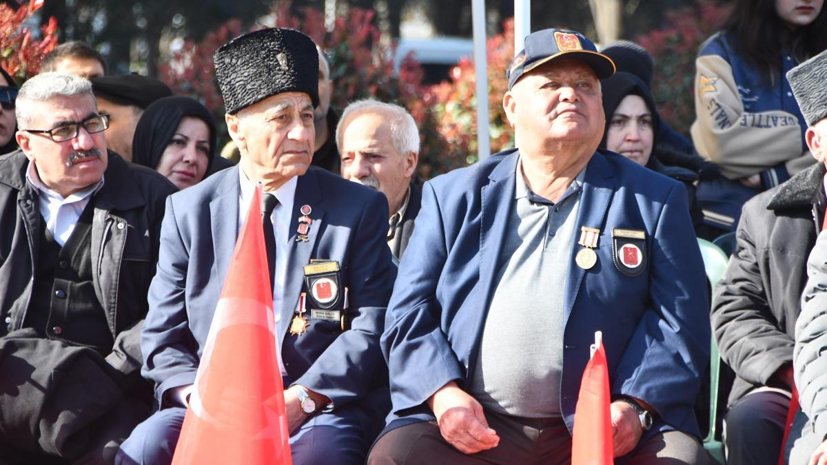 Çanakkale Şehitleri Edirnekapı Şehitliği'nde anıldı
