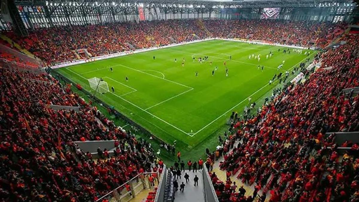 Göztepe taraftarından büyük destek! Süper Lig’e fark attı