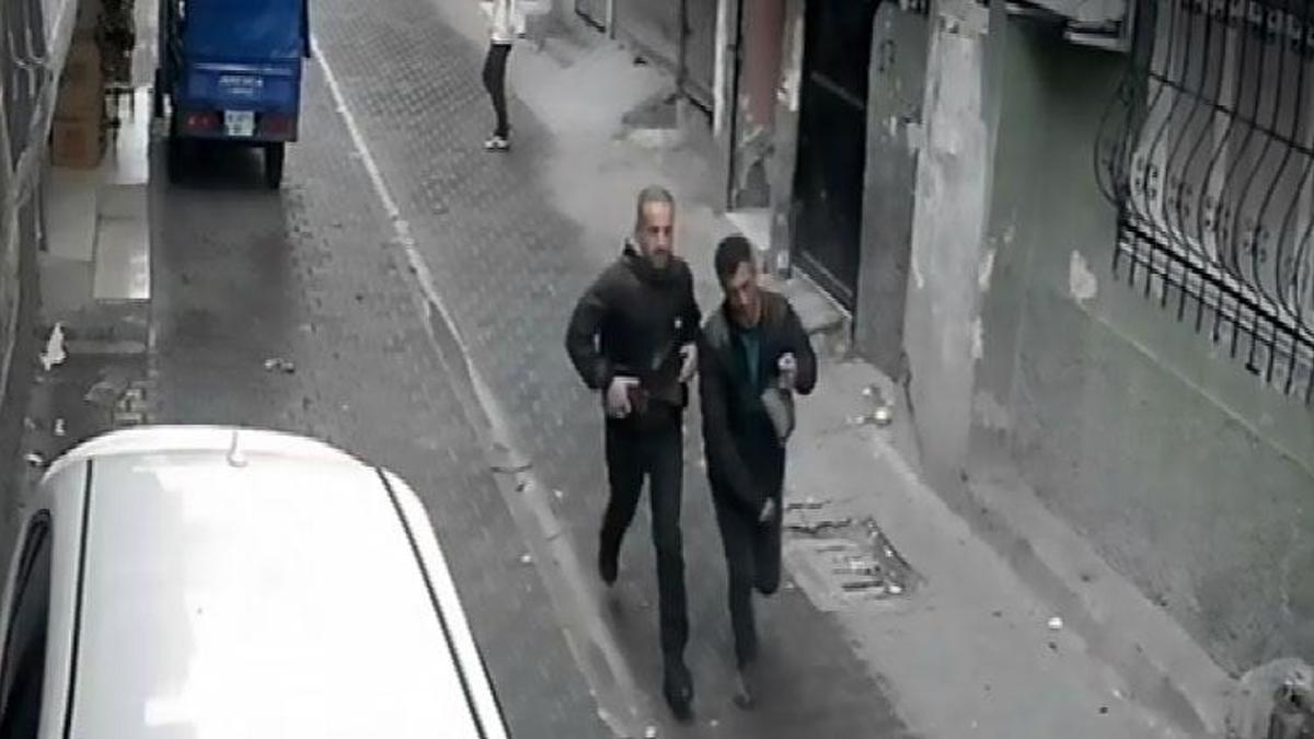 Bankadan para çeken esnafın otomobilinin lastiğini kesip, tamircide 270 bin lirasını çaldılar