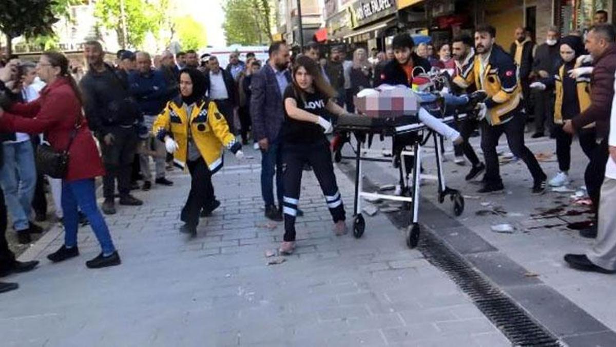 Ölüme neden olan binanın yıkımında korku dolu anlar! Son anda pencereye çıkıp el salladı