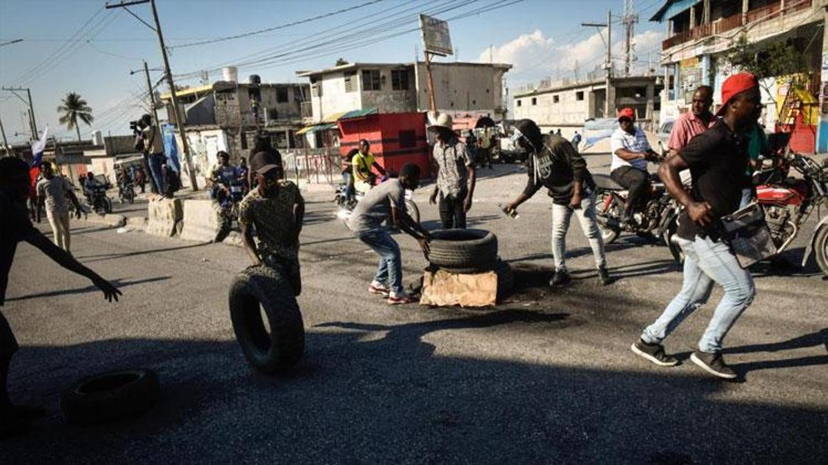Çeteler Haiti Merkez Bankası'na saldırdı, en az 3 kişi öldürüldü