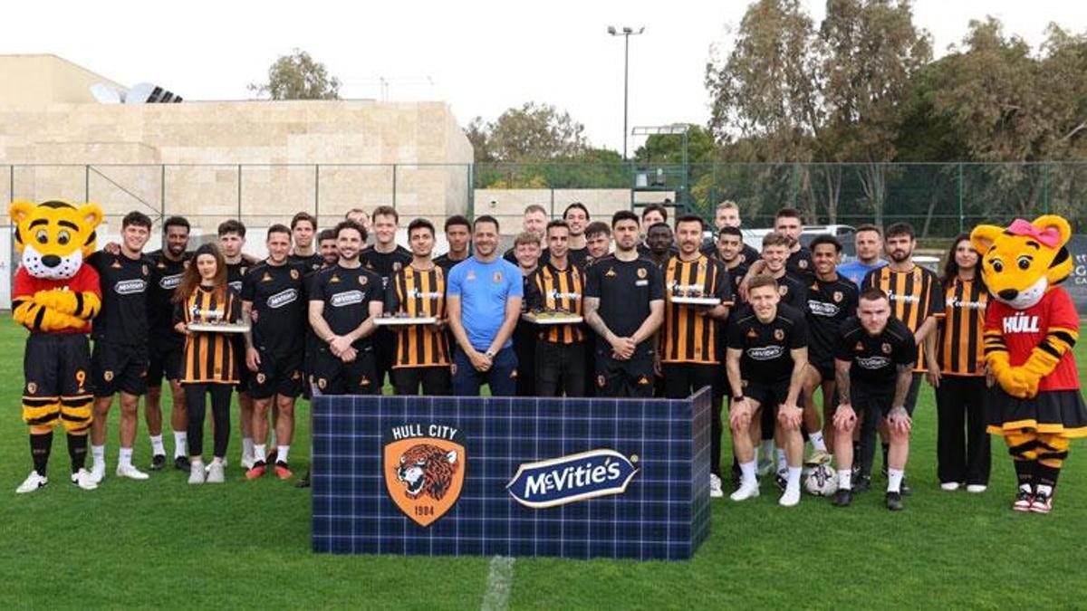 Hull City taraftarlarıyla antrenmanda buluştu