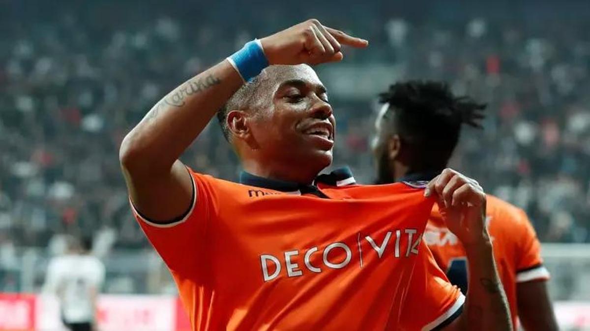Dünyaca ünlü futbolcu Robinho toplu tacizden tutuklandı