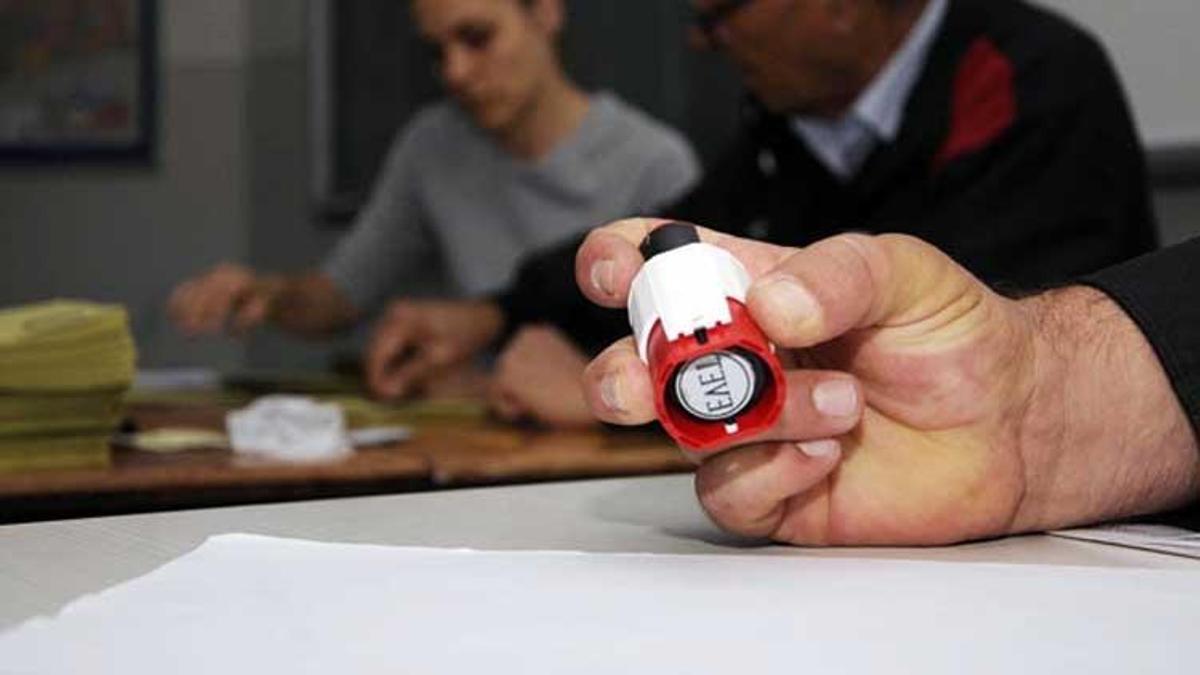Sandık görevlisi saat kaçta orada olmalı? Sandık görevlisi kaç saat durur, seçimde görevli olan saat kaçta başlıyor, kaç kadar durur?