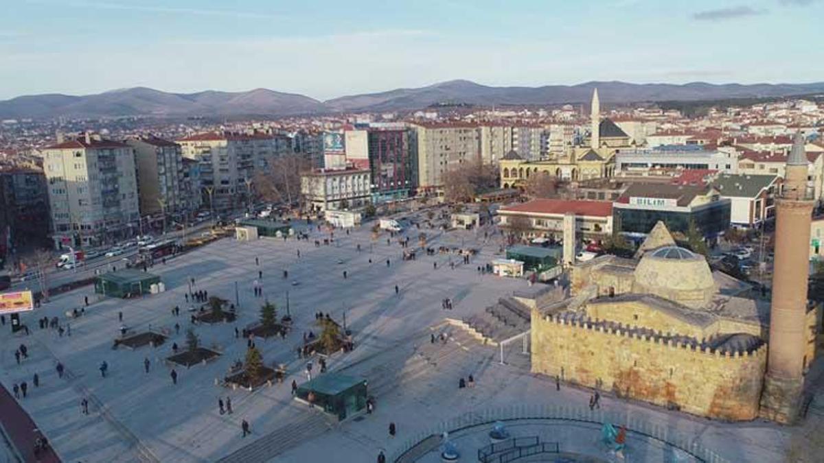 KIRŞEHİR 31 Mart 2024 yerel seçim sonuçları ve oy oranları: KIRŞEHİR Belediye Başkanı kim oldu, hangi partiden? MHP AK Parti CHP İYİ Parti KIRŞEHİR belediye başkan adayları