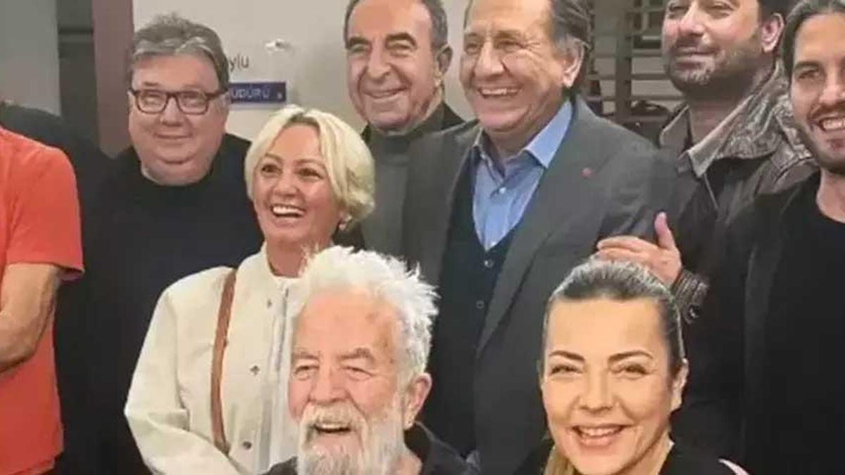 'Arka Sokaklar' setinde efsane yönetmene doğum günü kutlaması