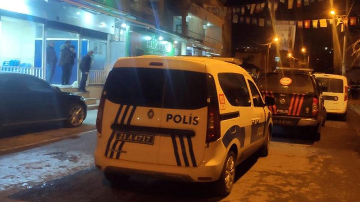 Uyuşturucuyla mücadele derneğinde silahlı kavga! 'Sen görürsün' dediler derneği bastılar