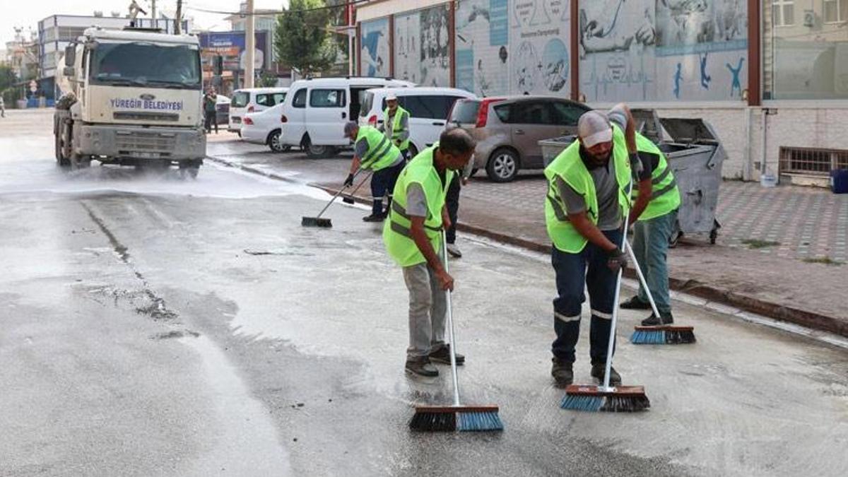 Yüreğir Belediye Başkanı Kocaispir açıkladı! "Sokakları deterjanla yıkanan tek ilçe Yüreğir"