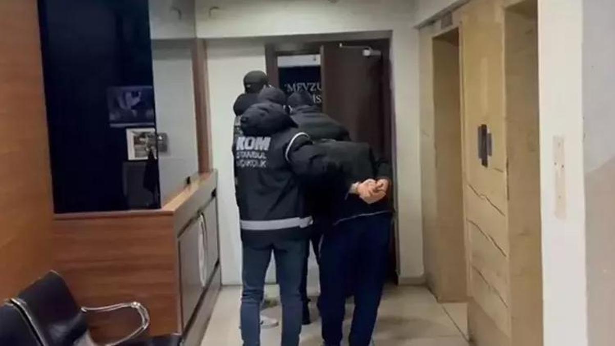 Interpol kırmızı bülteniyle aranıyorlardı! İstanbul'da yakalandılar