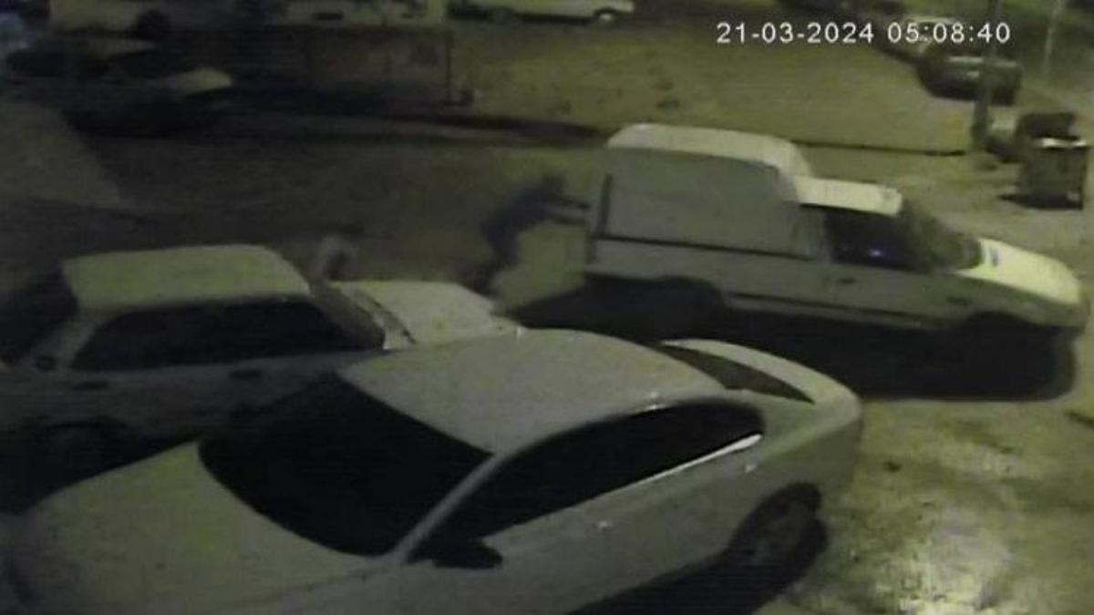 Adana’da sevgililer kamyonet çaldı! “Bir yere gideceğiz, bu aracı çalalım”
