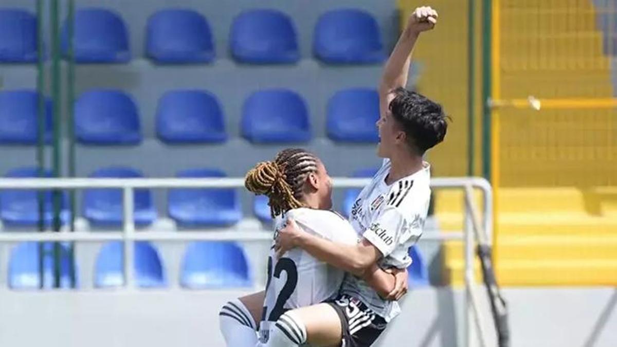Beşiktaş derbide Fenerbahçe'yi 4-2 mağlup etti