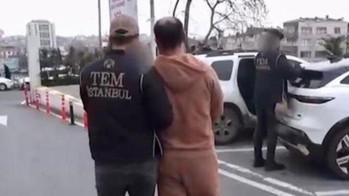 İstihbarattan İstanbul'da kritik operasyon! Terör saldırısı hazırlığı yapan 2 DEAŞ’lı jandarma ve polis kıyafetiyle yakalandı