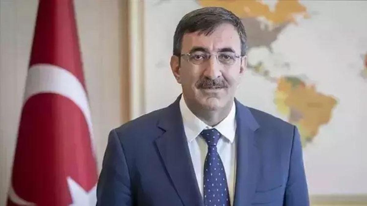 Cumhurbaşkanı Yardımcısı Cevdet Yılmaz: Enflasyonla mücadele temel önceliğimizdir