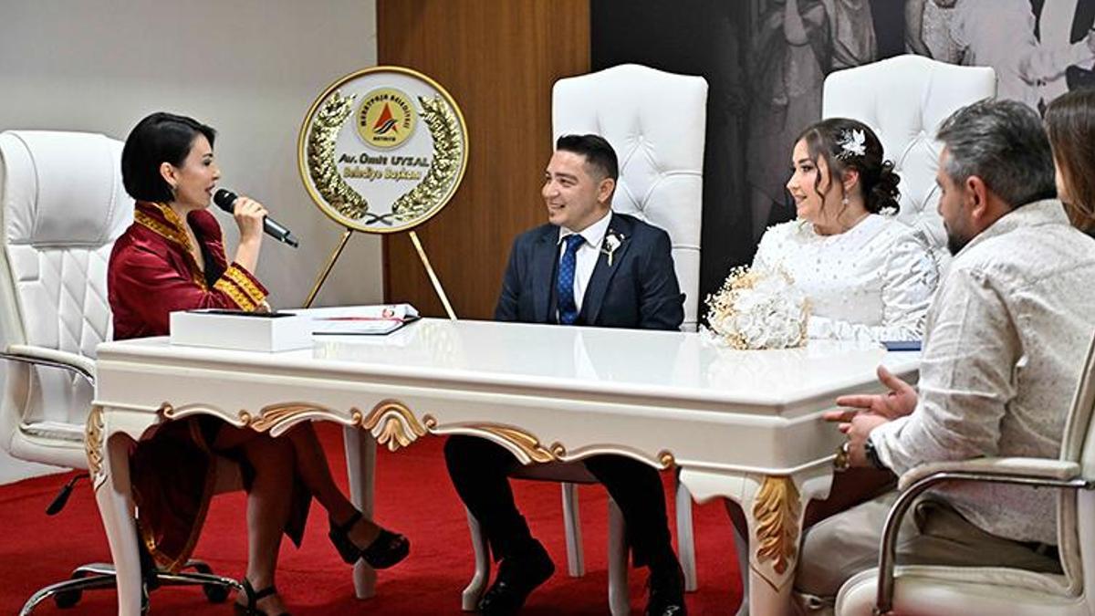 Nikah salonlarında '04.04.2024' yoğunluğu!