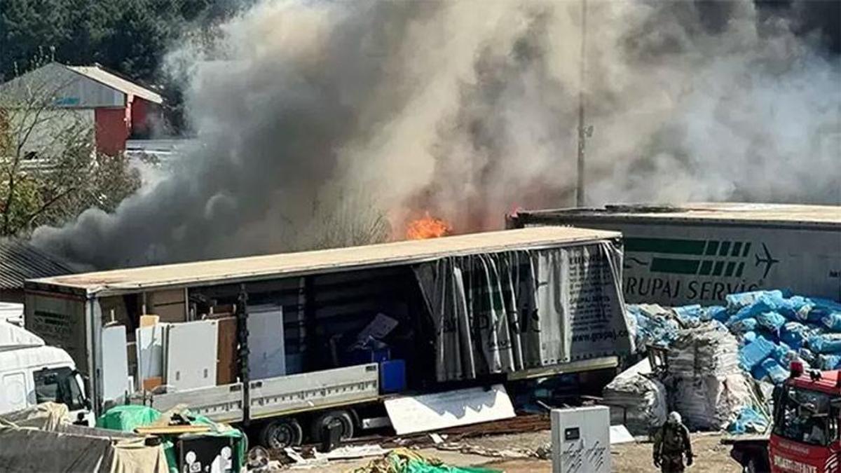 İstanbul yediemin otoparkında yangın!