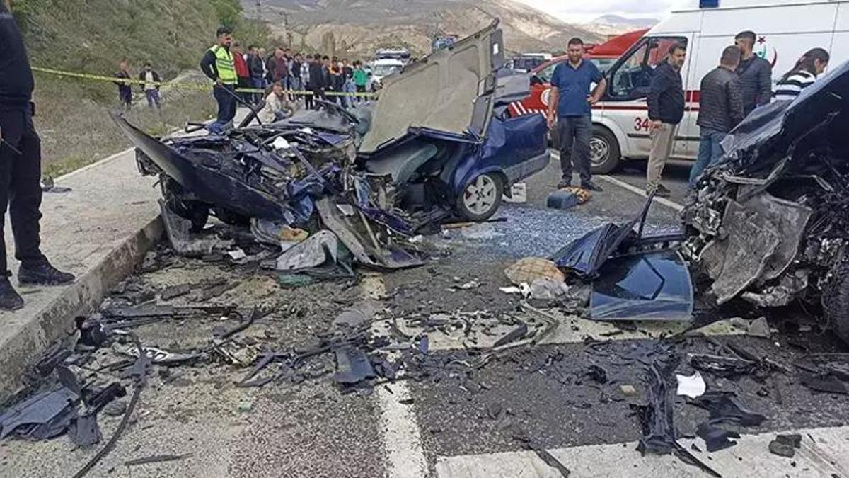 Malatya'da kafa kafaya çarpıştı: 3 ölü, 5 yaralı