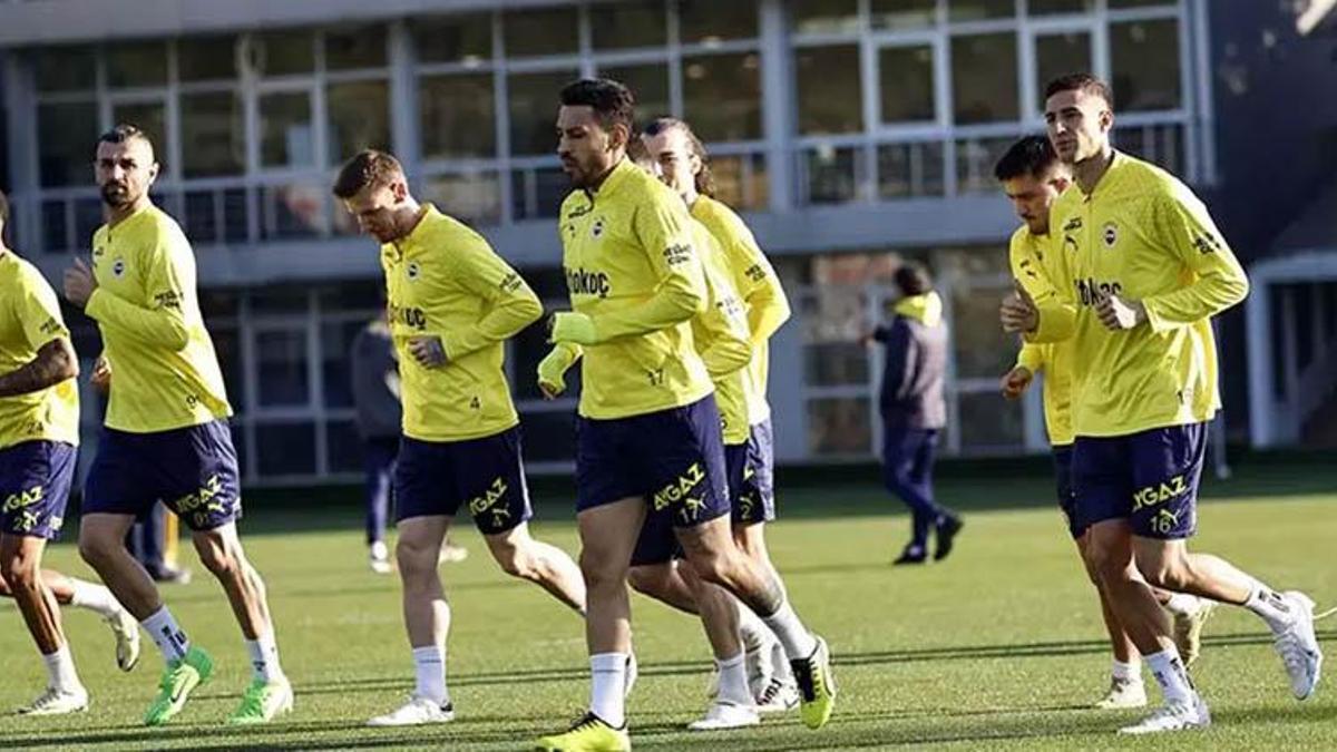 Fenerbahçe Olympiakos maçı TV8’de yayınlanacak mı? Fenerbahçe Olympiakos maçı hangi kanalda, saat kaçta?