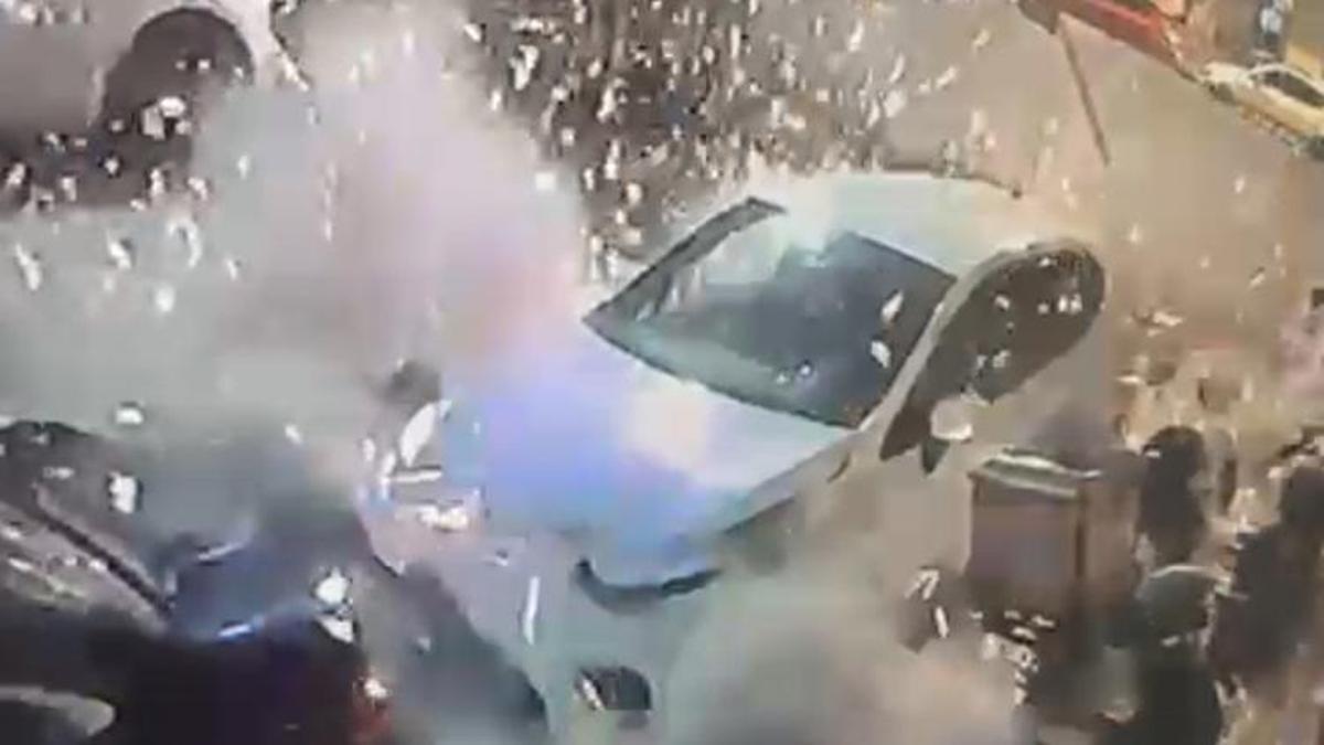 İstanbul'da otoparka el bombalı saldırı kamerada