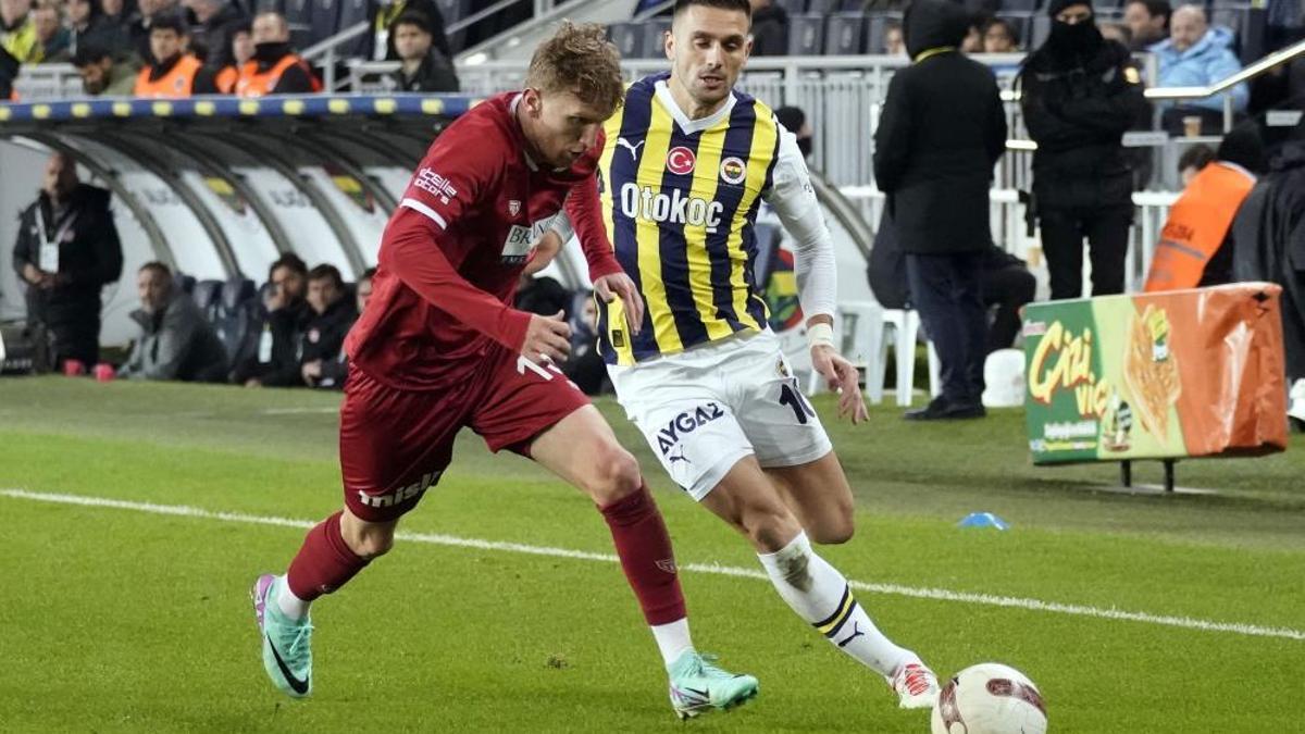 Fenerbahçe, Sivasspor deplasmanında puan kaybetti