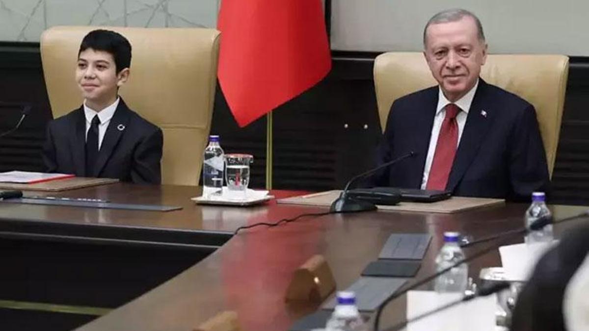 Cumhurbaşkanı Erdoğan çocuklarla buluştu: Sizler bizim yarınlarımızın umudusunuz