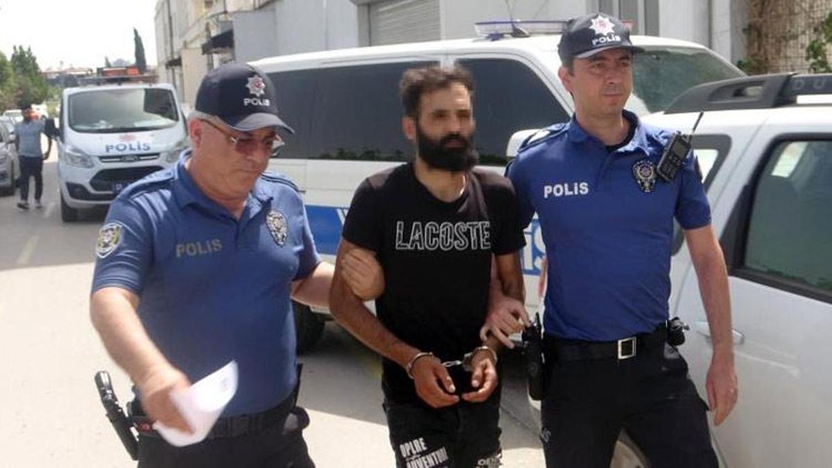 Karısıyla bastığı kişiyi bıçaklayan koca tutuklandı! Tezgahın altında buldu