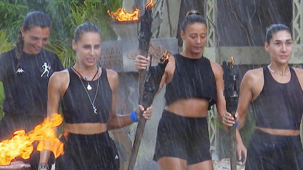 Survivor’da mavi takıma kim geçti? Mavi takımdan kırmızı takıma kim gelecek, Survivor All Star’da takımlar değişiyor mu?