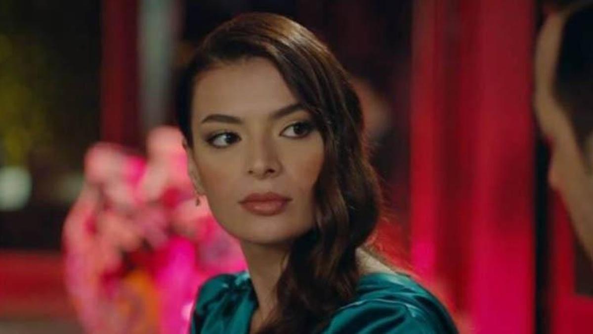 Hudutsuz Sevda Ceylan diziden ayrılıyor mu? Esengül Aypek (Ceylan) öldü mü, Hudutsuz Sevda Esengül Aypek kimdir, kaç yaşında?