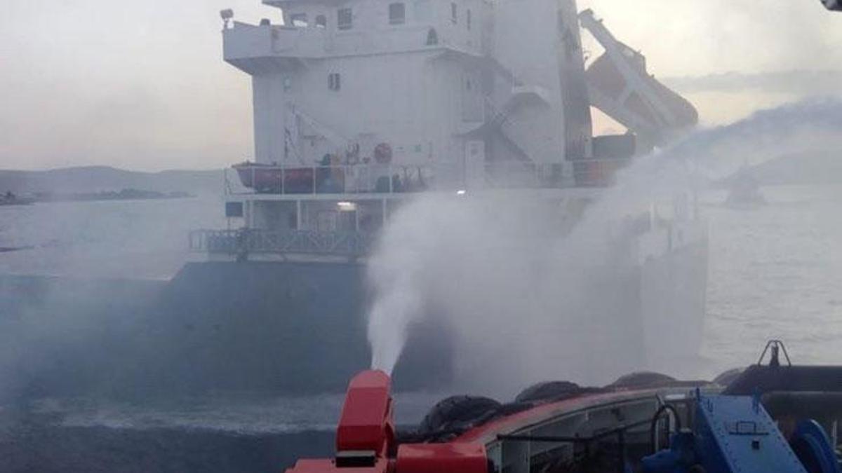 Çanakkale Boğazı'nda kuru yük gemisinde yangın