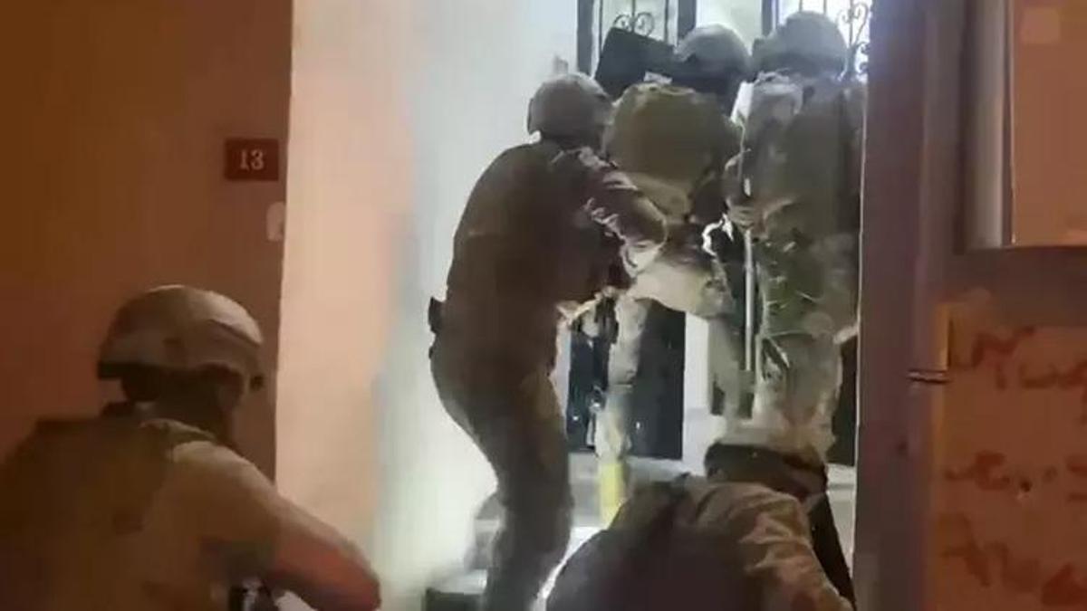 Elebaşılığını Hakkı Saral'ın yaptığı suç örgütü çökertildi!