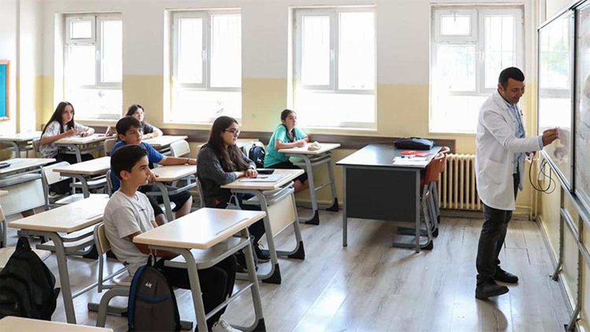 Yeni müfredat taslağı kamuoyunun görüşüne açıldı