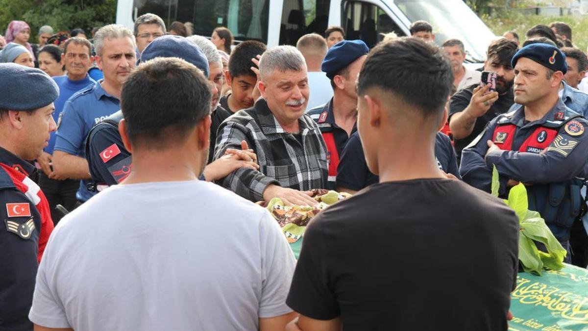 Kızı cinayete kurban gitti! Cenazedeki sözleri yürekleri dağladı