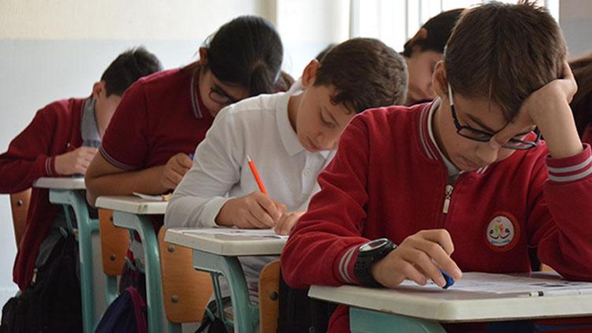 2 Mayıs Perşembe günü okullar tatil mi 2024, 2 Mayıs’ta okullar var mı? 1 Mayıs işçi bayramından sonraki gün 2 Mayıs okullar tatil mi?