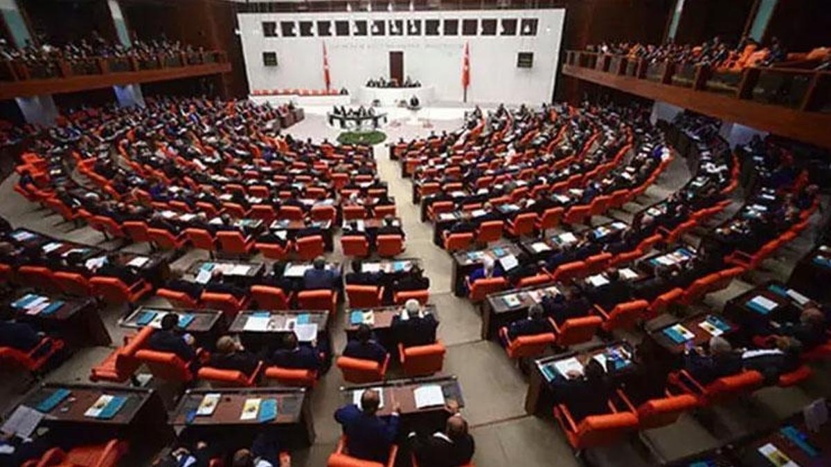 Fransa parlamentosunun Asuriler ve Keldaniler'e ilişkin kararına yönelik tezkere TBMM'de kabul edildi