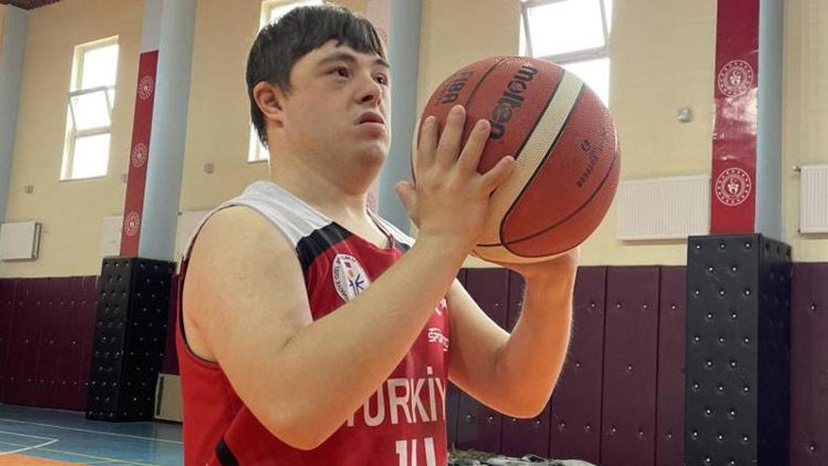 Engel tanımadı, 27 yaşında basketbola başladı! Takımın değişmezi oldu