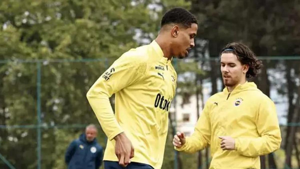 Fenerbahçe'de Oosterwolde topla çalışmalara başladı