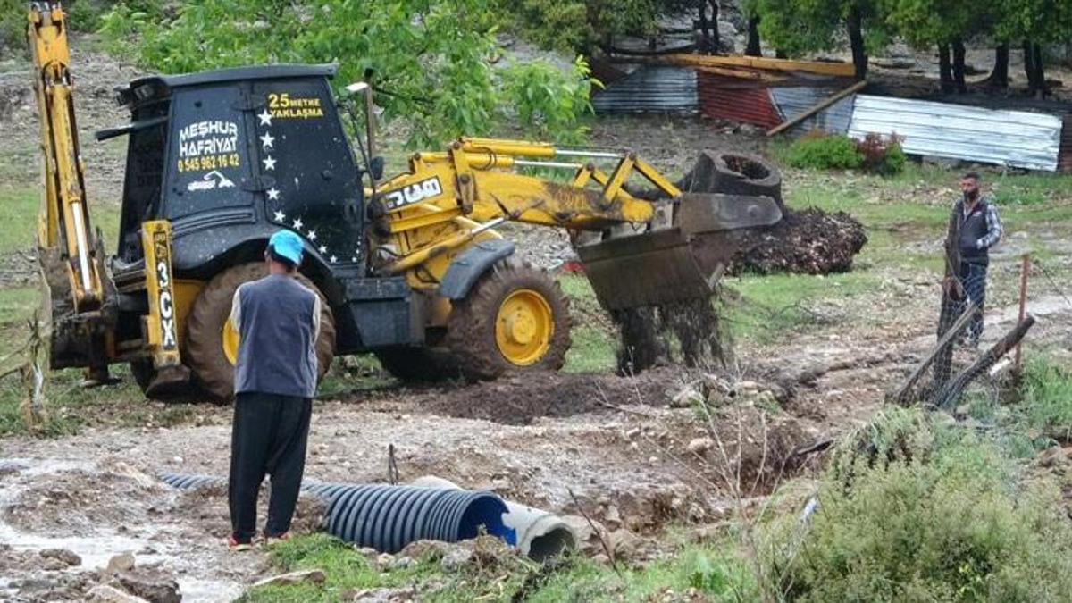 Adana'da şiddetli yağış sele neden oldu! "Büyük bir afetti"