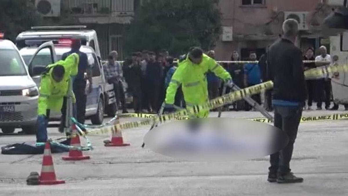 Özel halk otobüsünün çarptığı yaşlı kadın hayatını kaybetti! Feci olay