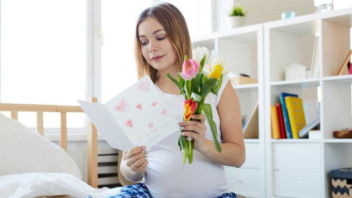 İlk anneler günün kutlu olsun! Hamilelere, arkadaşa, eşe, ablaya, kızına ilk anneler günü mesajı ve ilk kez anne olana anneler günü sözleri ile hamilelere anneler günü mesajları