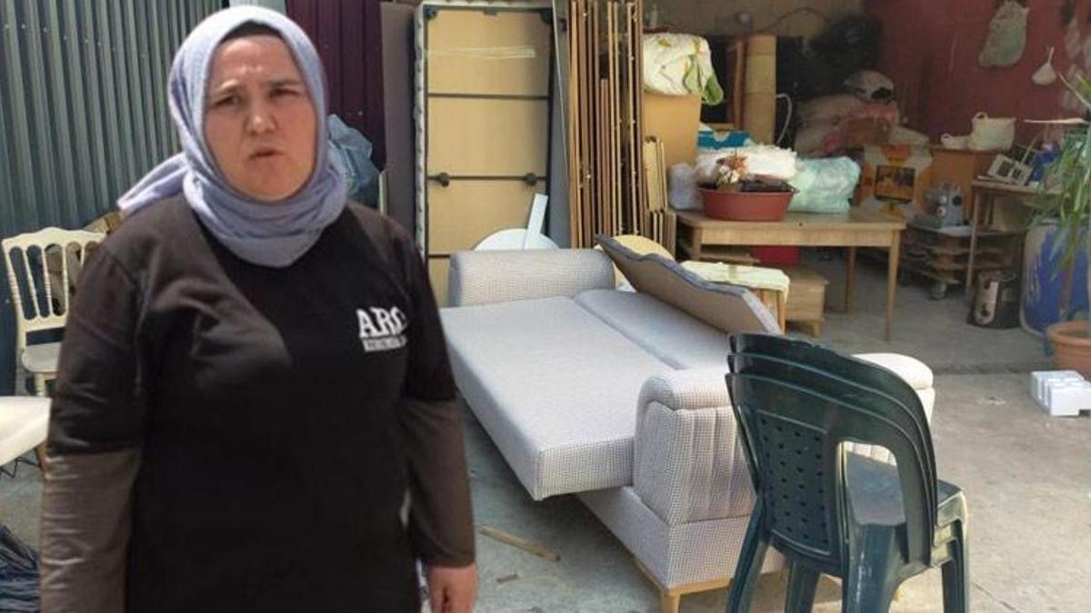 Ev sahibi ile kirada uzlaşamayan kadın geceyi çocuklarıyla sokakta geçirdi
