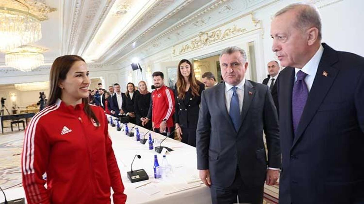 Cumhurbaşkanı Erdoğan: 19 Mayıs esarete karşı özgürlüğün sembolüdür