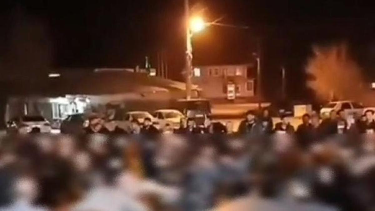 Düğünde silahla ateş açtılar! Sosyal medyada paylaşmaları üzerine yakalandılar