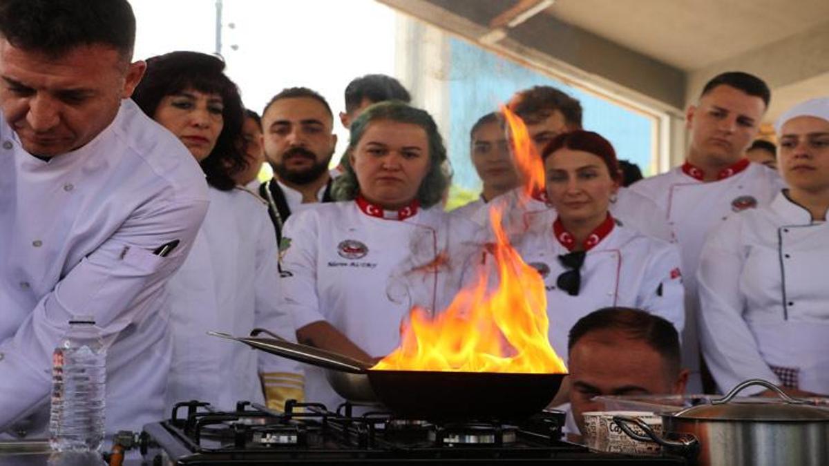 Hızlı kebap yeme yarışması yapıldı!