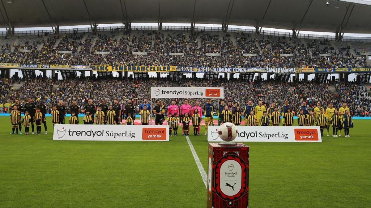 Fenerbahçe sezonu 2. sırada bitirdi