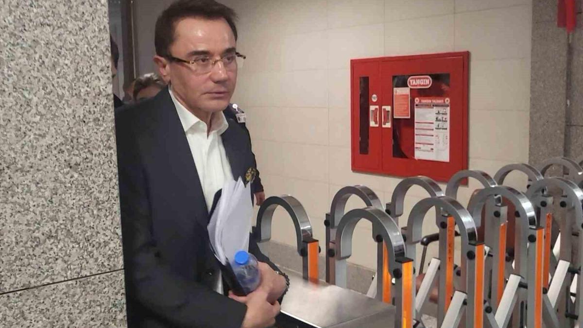 Cinsel istismar davasında Ender Saraç'ın oğlu ifade verdi: Uzaklaştırmanın ömür boyu devam etmesini istiyorum
